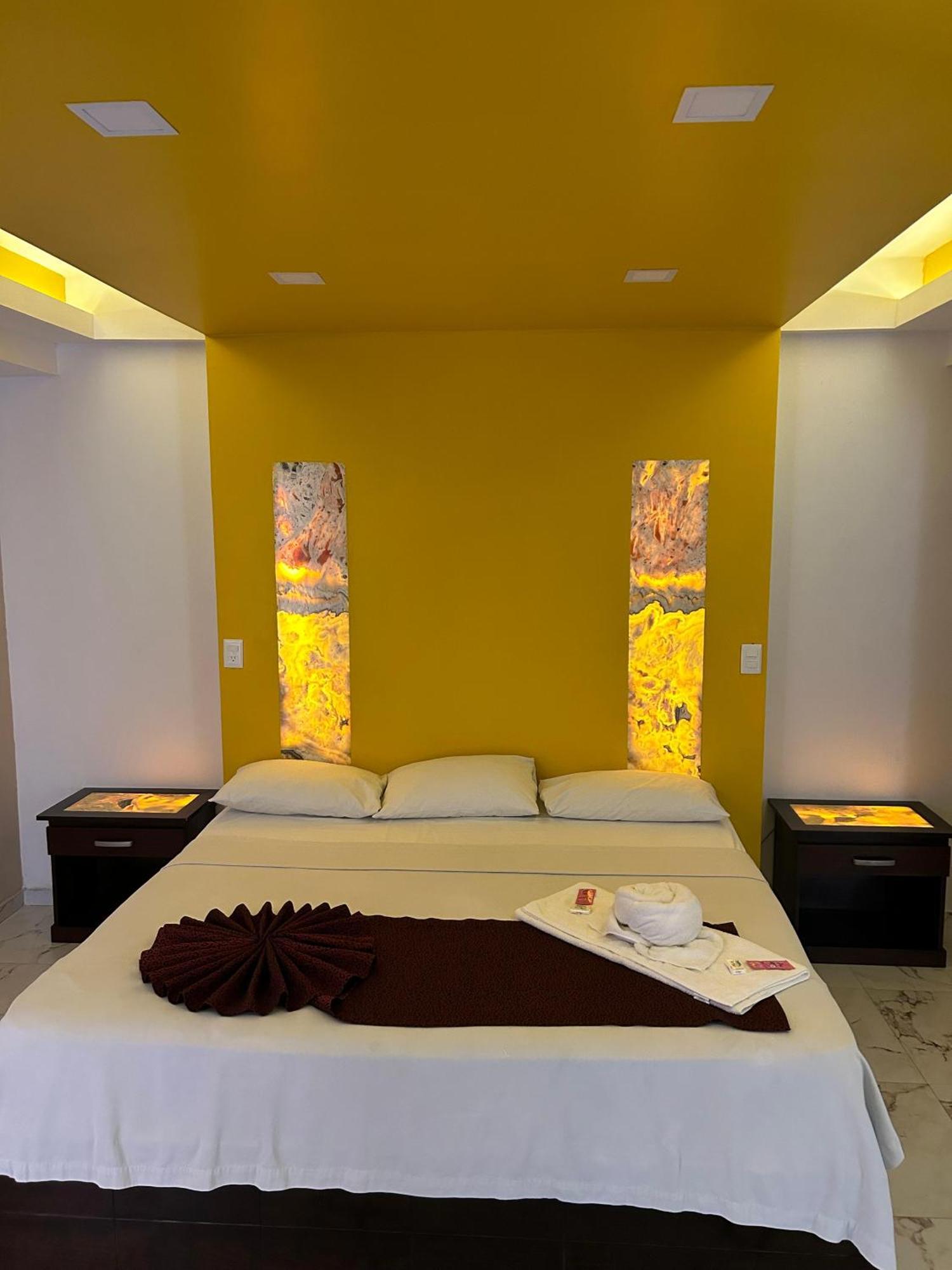 Framfor Inn チェトゥマル エクステリア 写真
